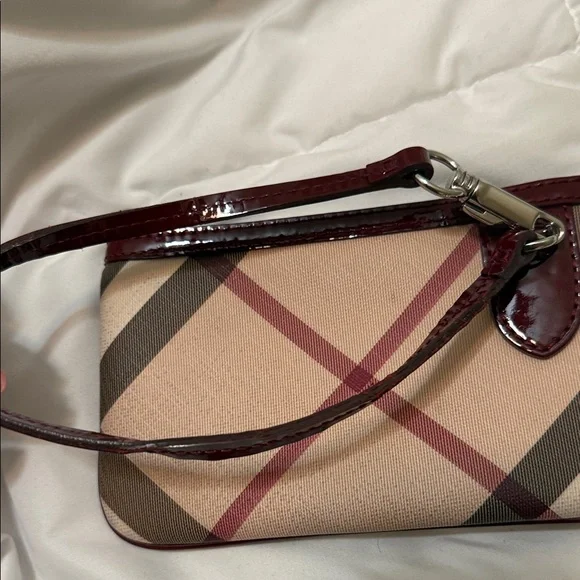 Burberry Beige Plaid Wristlet with Burgundy Trim - Picture 5 of 5